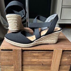 NWOB Joie Black Wedge Espadrille Sandals - Sydney